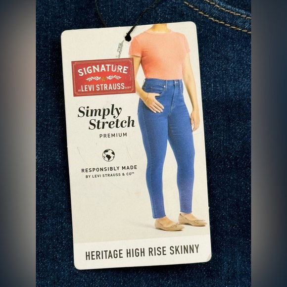 Levi's Women's Heritage High Rise Jeans, Size 20 W35, Distressed Knee, Raw Hem - Picture 2 of 14